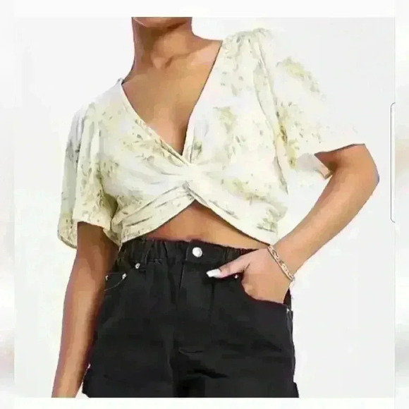 NWT Yellow & White Floral Knot-Front Flutter Sleeve Top Size M - Picture 1 of 8